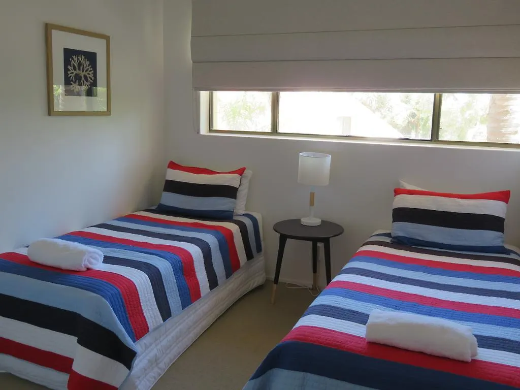 Sunseeker Holiday Apartments Sunshine Beach Aparthotel