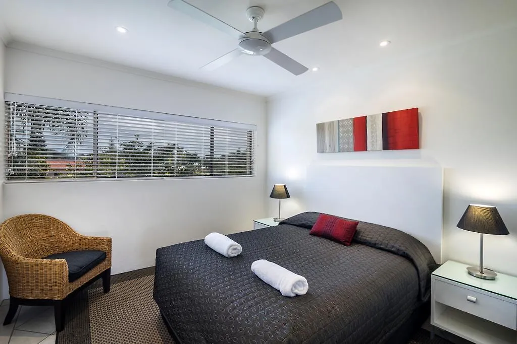 Sunseeker Holiday Apartments Sunshine Beach 4*,